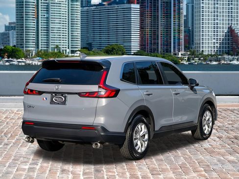 Used 2023 Honda CR-V LX image 5