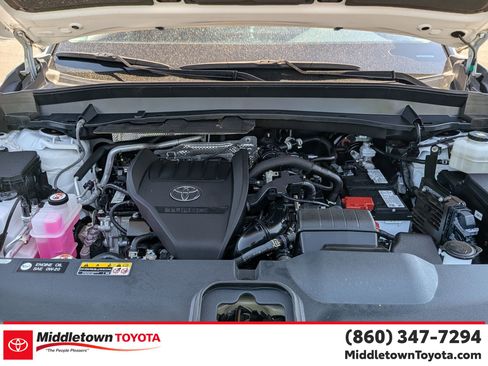 Certified 2024 Toyota Grand Highlander AWD image 38