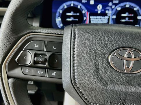 New 2026 Toyota 4Runner Limited AWD/4WD image 18