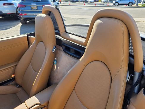 Used 2007 Porsche Boxster image 17