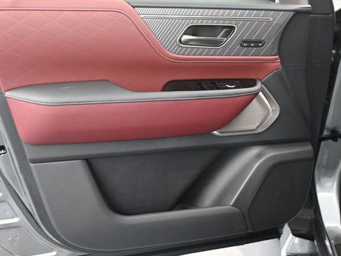 New 2026 INFINITI QX80 Autograph image 9