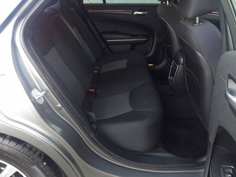 Used 2012 Chrysler 300 RWD image 14