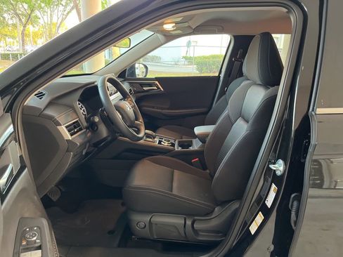 Used 2024 Mitsubishi Outlander ES image 5