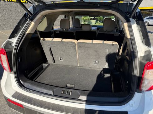 Used 2023 Ford Explorer XLT w/ Equipment Group 202A image 22