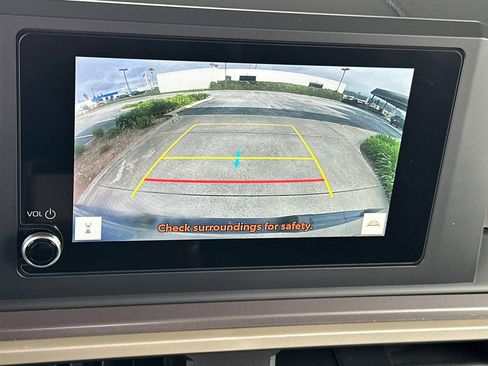 Used 2025 Toyota Tacoma SR5 image 21