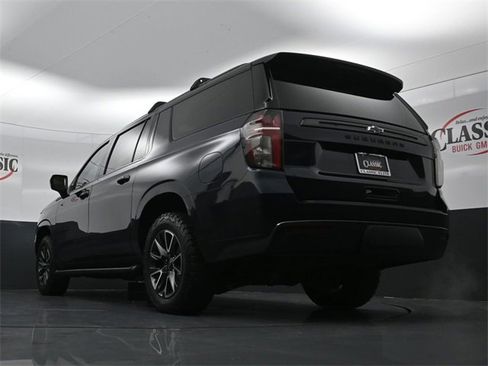Used 2021 Chevrolet Suburban Z71 image 22