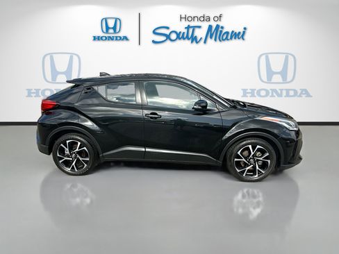 Used 2021 Toyota C-HR XLE image 8