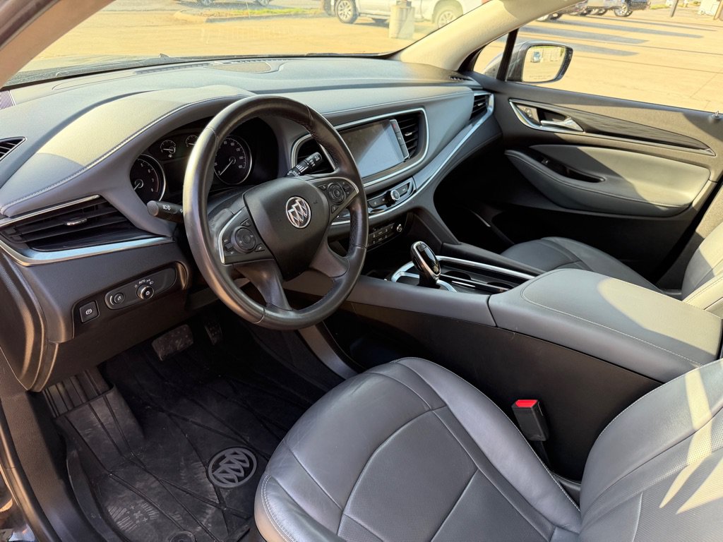Used 2018 Buick Enclave Essence w/ Trailering Package FWD image 19