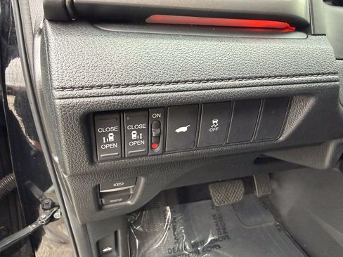 Used 2025 Honda Odyssey Sport-L image 11