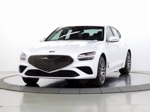 New 2025 Genesis G70 2.5T image 3