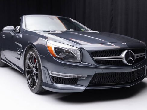 Used 2015 Mercedes-Benz SL 63 AMG w/ Driver Assistance Package image 34