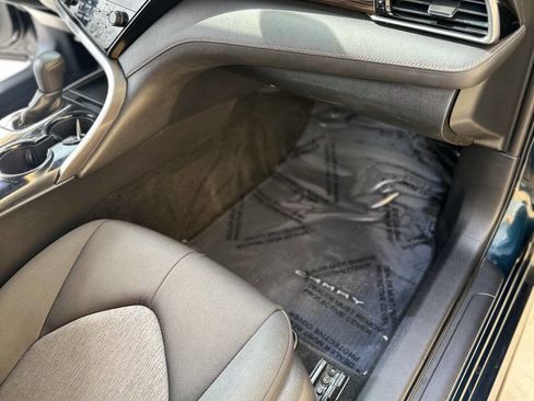 Used 2019 Toyota Camry LE w/ Convenience Package image 17