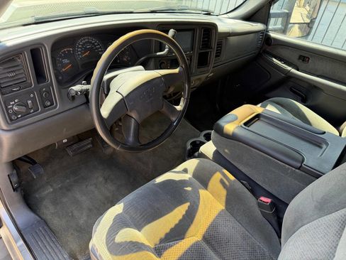 Used 2003 Chevrolet Silverado 2500 LS RWD image 7