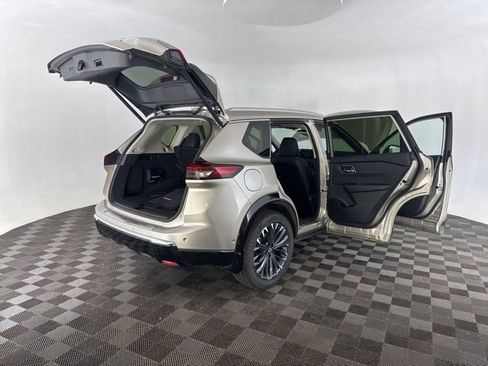 Certified 2024 Nissan Rogue Platinum w/ Platinum Premium Package image 14