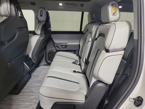 Used 2024 Rivian R1S Adventure AWD/4WD image 21