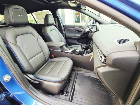 New 2026 Buick Envista Sport Touring w/ Convenience I Package image 18