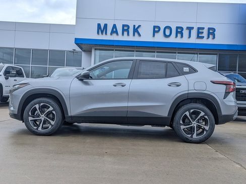 New 2026 Chevrolet Trax RS w/ Sunroof Package image 9