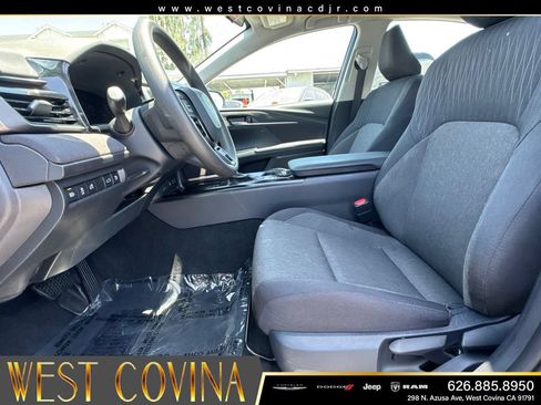 Used 2025 Toyota Camry LE FWD image 21