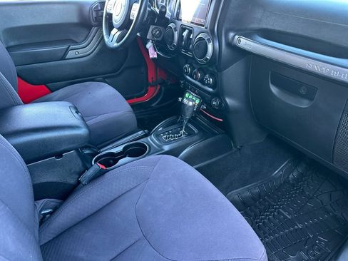 Used 2014 Jeep Wrangler Sport AWD/4WD image 17