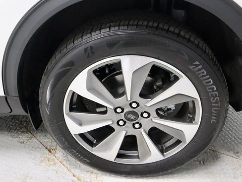 Certified 2023 Ford Escape Platinum AWD/4WD image 20