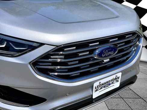 Used 2019 Ford Edge Titanium w/ Equipment Group 301A FWD image 28