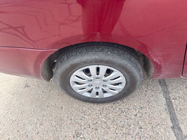Used 2011 Kia Sedona LX FWD image 15