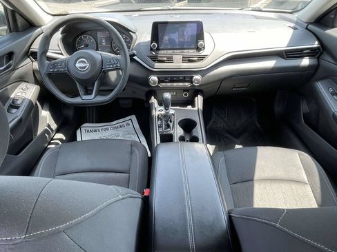Used 2025 Nissan Altima 2.5 S FWD image 11