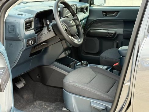 New 2025 Ford Maverick XL image 5