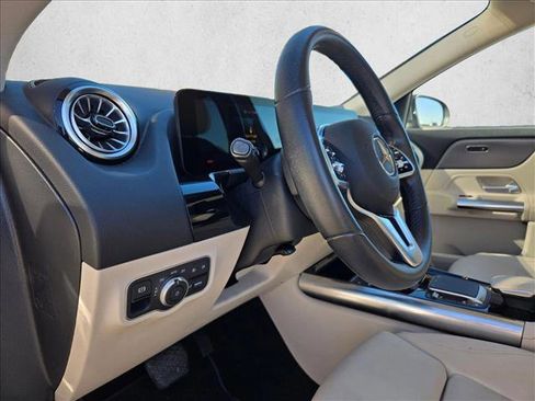 Used 2022 Mercedes-Benz GLA 250 image 9