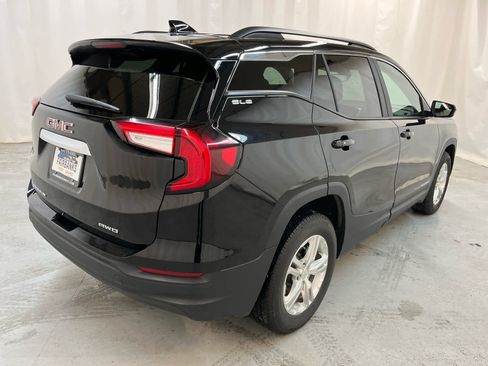 Certified 2024 GMC Terrain SLE w/ Driver Convenience Package image 5