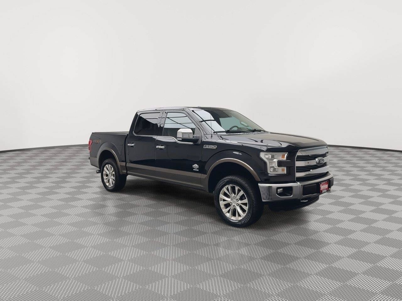 Used 2015 Ford F150 King Ranch w/ Equipment Group 601A Luxury AWD/4WD image 39