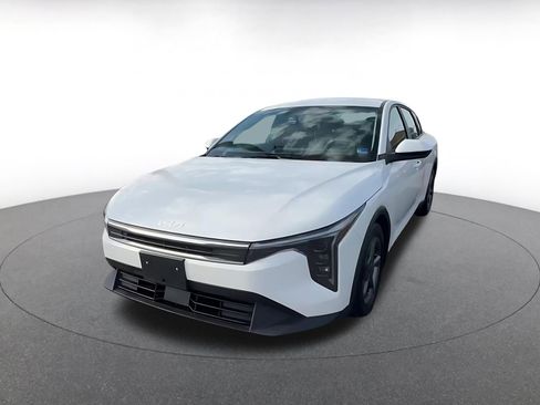 Used 2025 Kia K4 LXS image 7