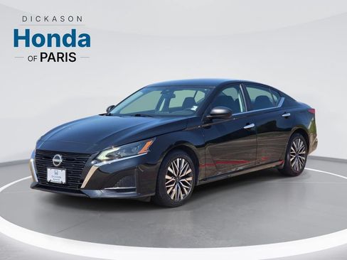 Used 2025 Nissan Altima 2.5 SV FWD image 1
