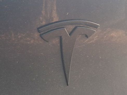 Used 2024 Tesla Model Y Performance image 8