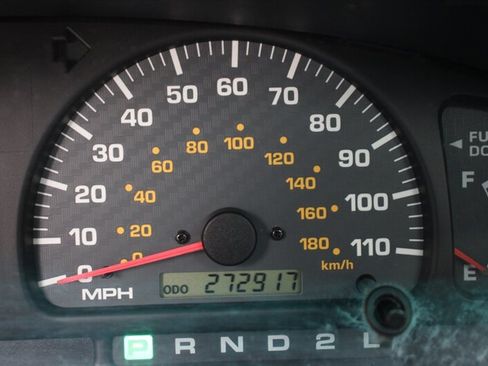 Used 2000 Toyota 4Runner SR5 AWD/4WD image 7