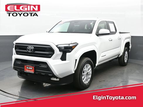 Used 2025 Toyota Tacoma SR5 image 1