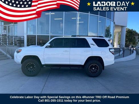 Used 2023 Toyota 4Runner TRD Off-Road Premium AWD/4WD image 2