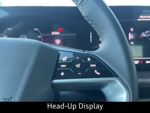 New 2025 Audi Q5 Prestige image 9