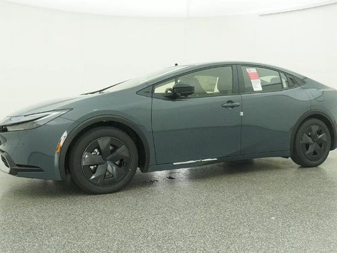 New 2026 Toyota Prius SE image 11