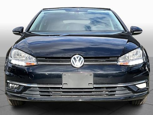 Used 2019 Volkswagen Golf SE image 4