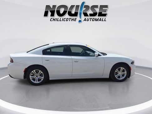 Used 2022 Dodge Charger SXT RWD image 9