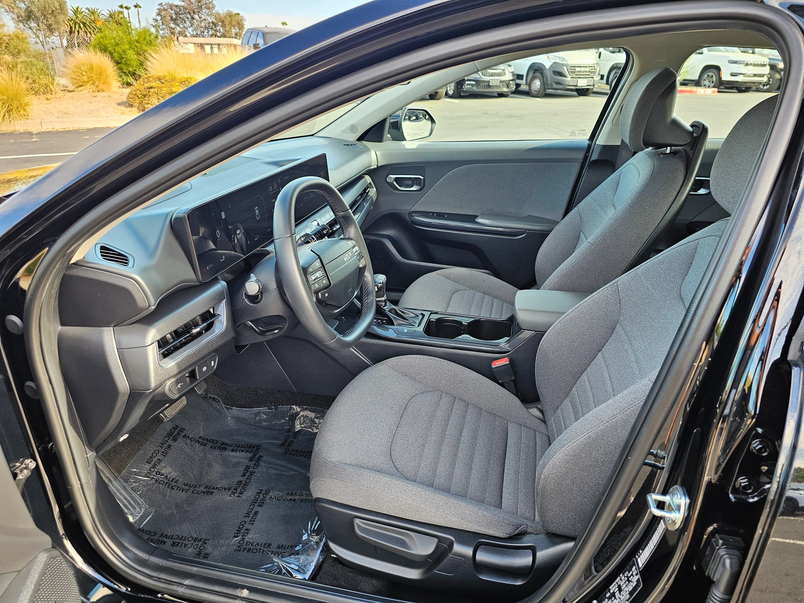 Used 2025 Kia K4 EX FWD image 16