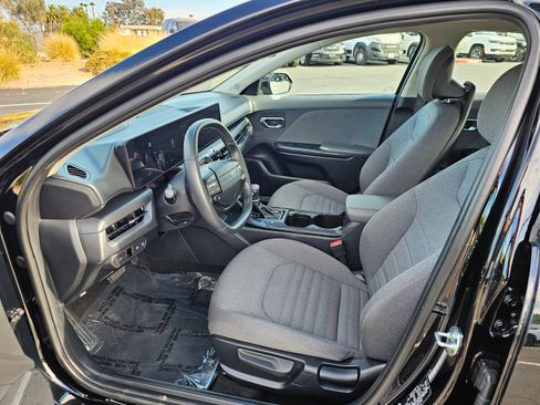 Used 2025 Kia K4 EX FWD image 16