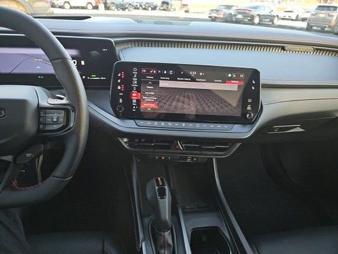 Used 2024 Dodge Charger R/T w/ Plus Group image 18