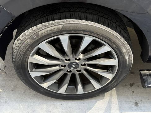 Used 2020 Lincoln Navigator L Reserve RWD image 12