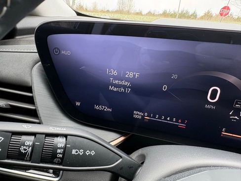 Used 2025 Buick Envision Sport Touring image 32