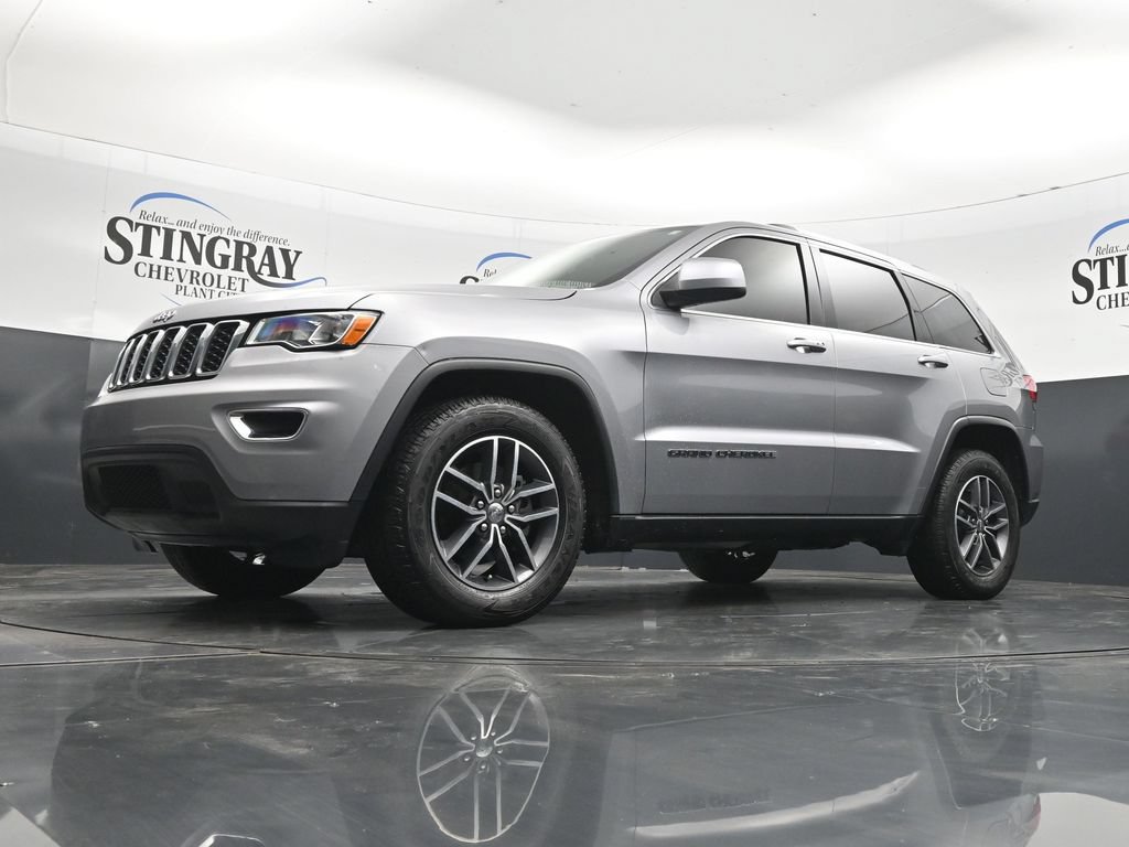 Used 2018 Jeep Grand Cherokee Laredo RWD image 28