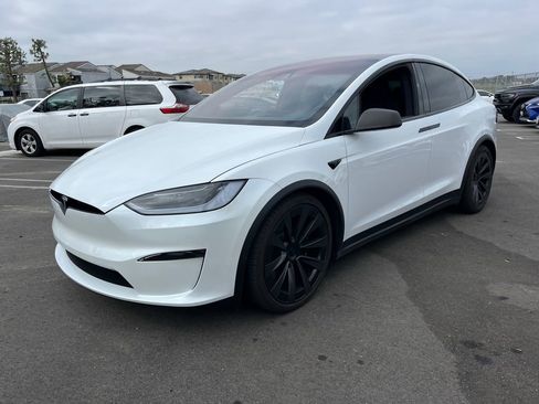 Used 2023 Tesla Model X image 3