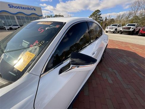 Used 2023 Lexus IS 350 F Sport w/ Navigation Package image 11