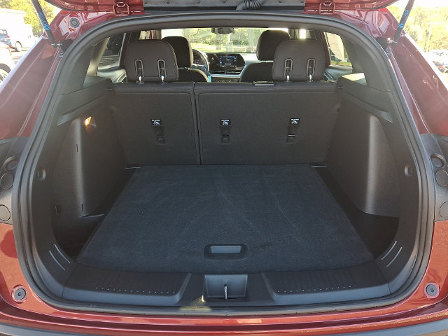 Used 2025 Chevrolet Trax RS w/ Sunroof Package FWD image 29